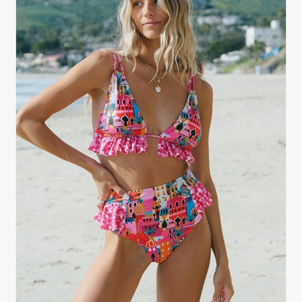 Cupshe Colorful Ruffle Bikini Set size Small